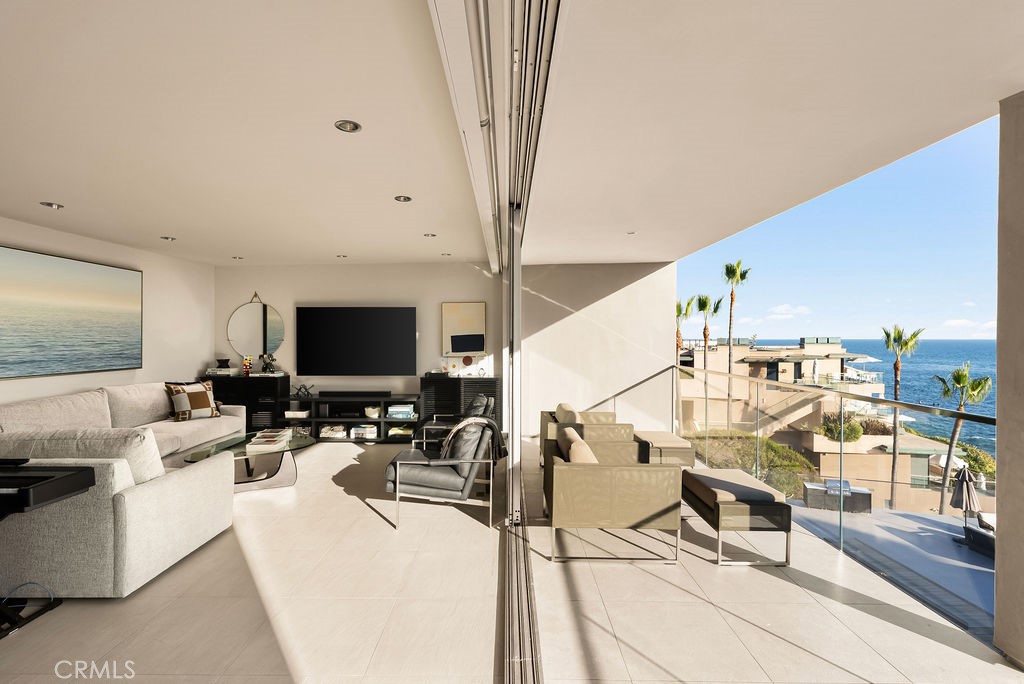 1585 S Coast Highway 66