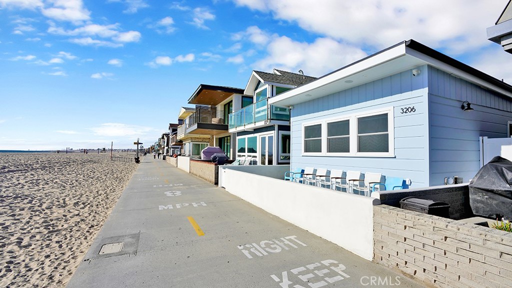 3206 W Oceanfront