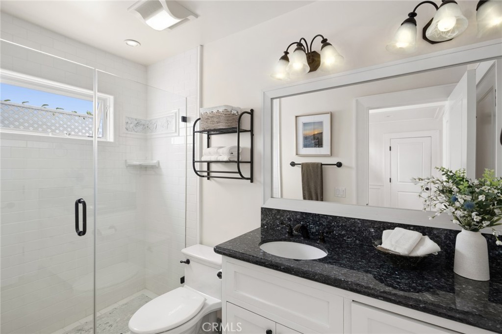 516 Poinsettia Avenue B