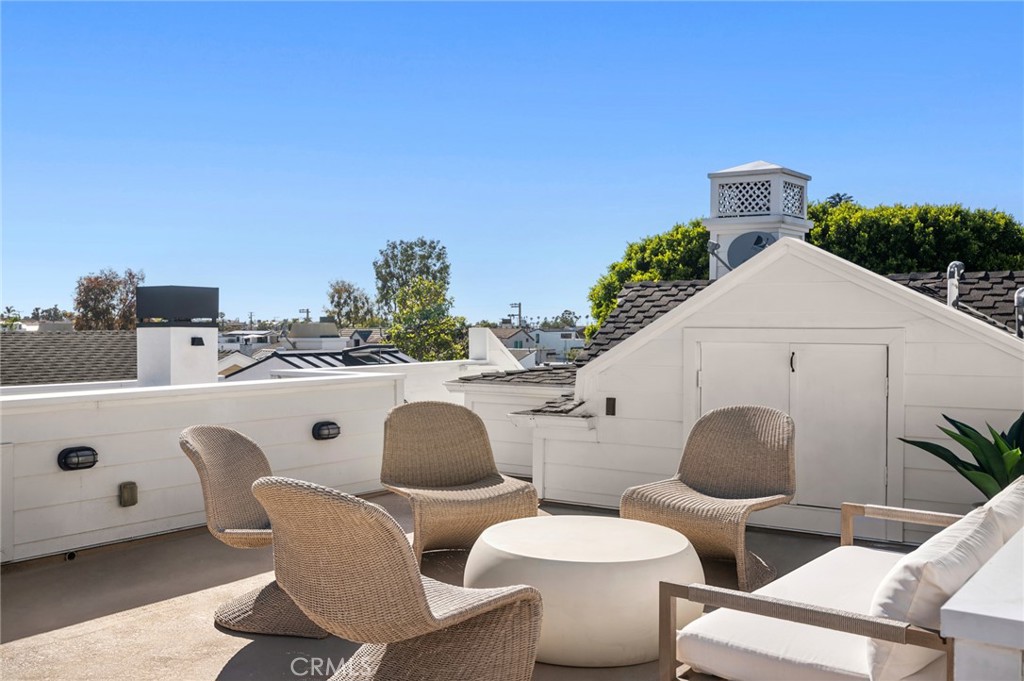 516 Poinsettia Avenue B