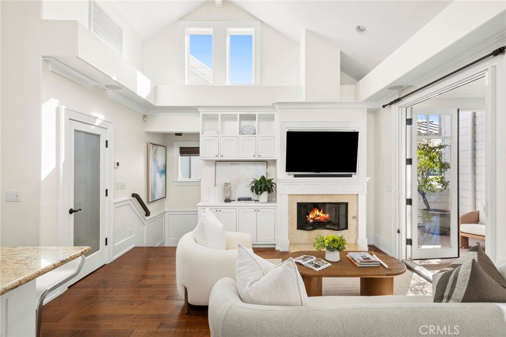 516 Poinsettia Avenue B