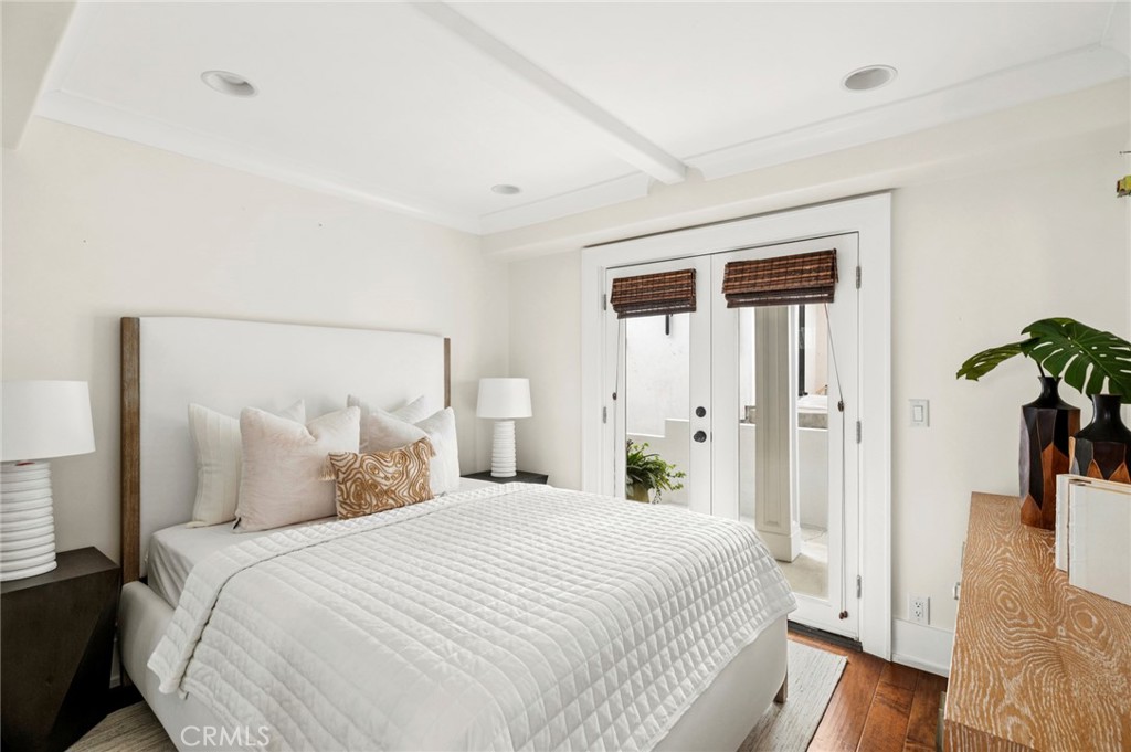 516 Poinsettia Avenue B