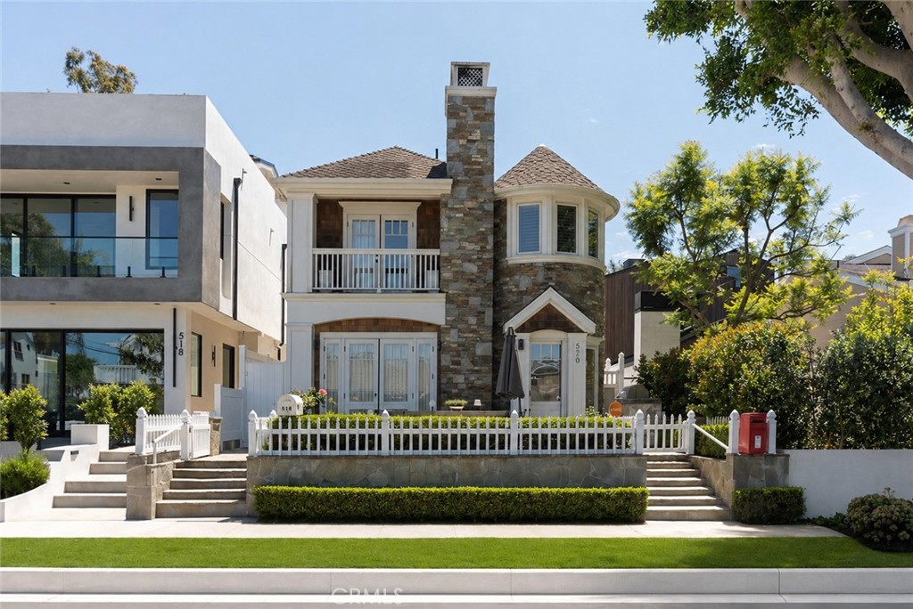 516 Poinsettia Avenue B