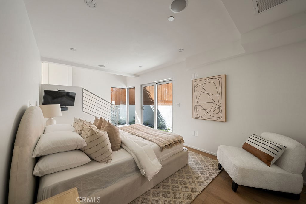 31911 Crestwood Place