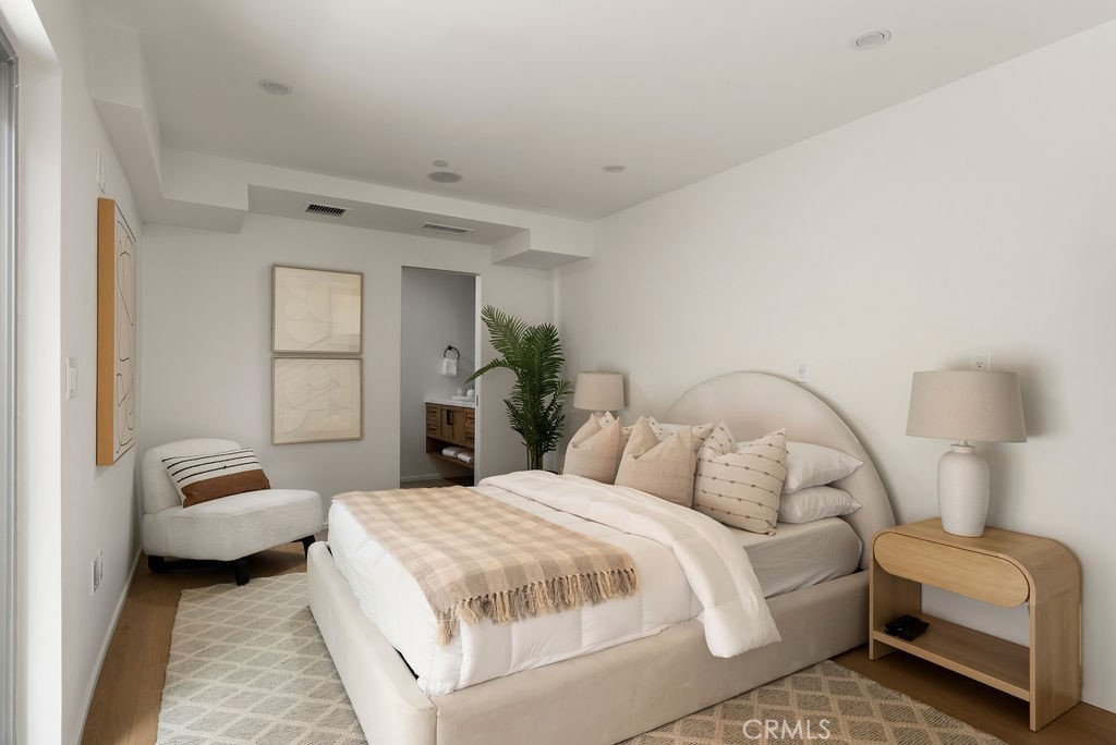 31911 Crestwood Place