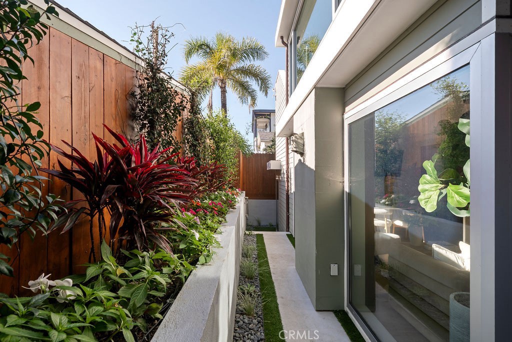 31911 Crestwood Place