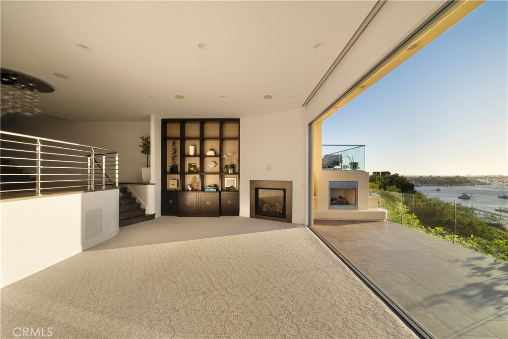 315 Carnation