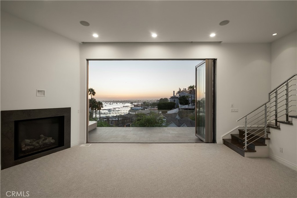 315 Carnation
