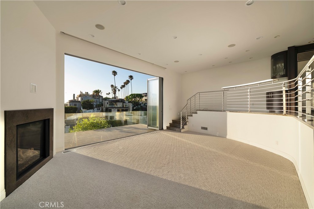 315 Carnation