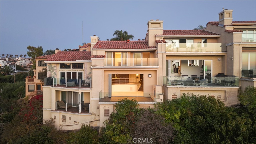 315 Carnation