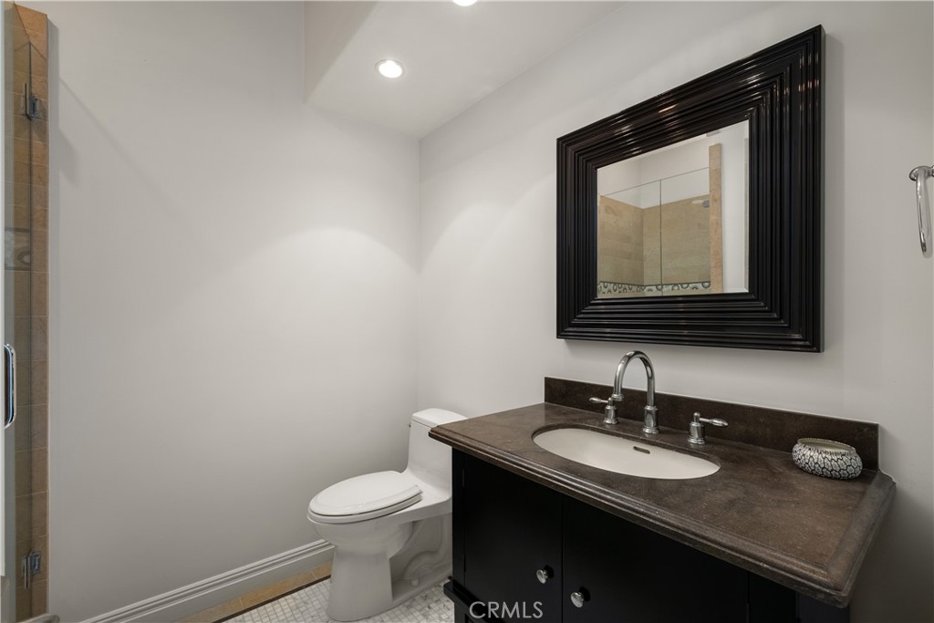 315 Carnation