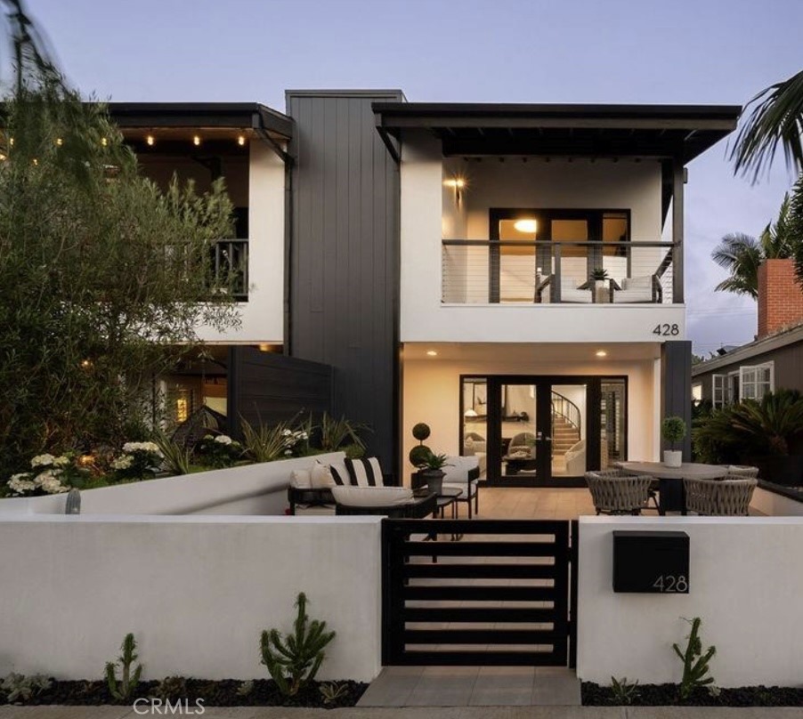 428 Heliotrope Avenue