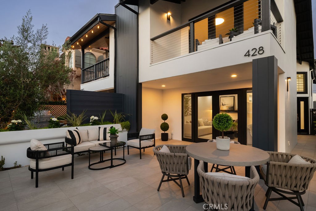 428 Heliotrope Avenue