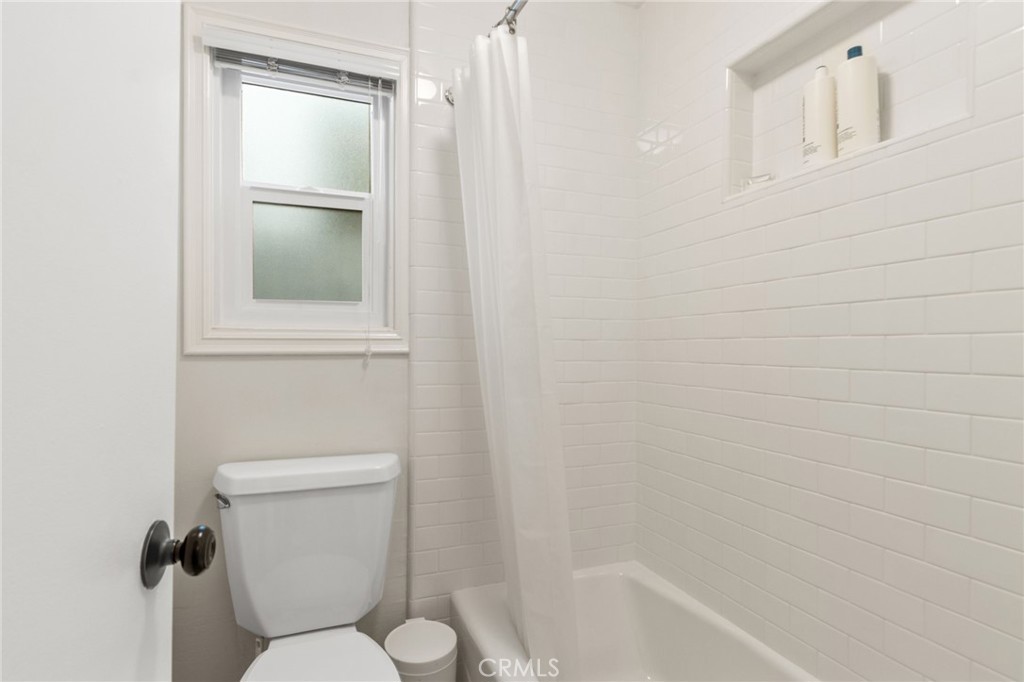 218 E Balboa 1/2