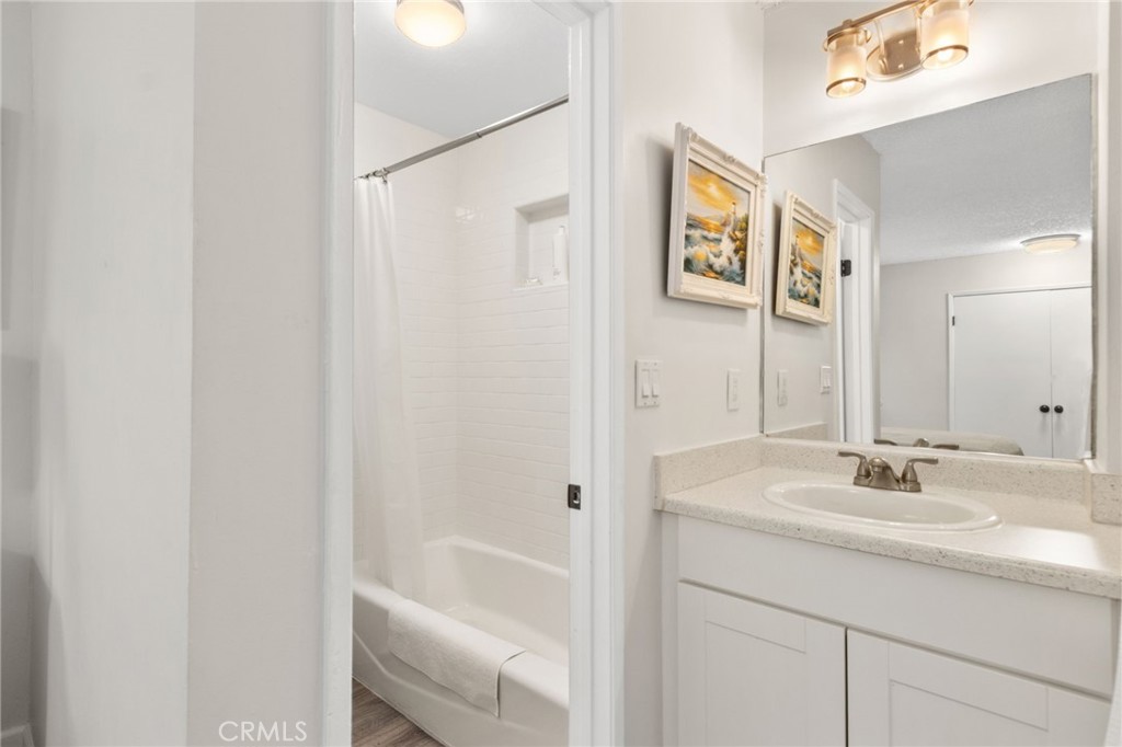 218 E Balboa 1/2