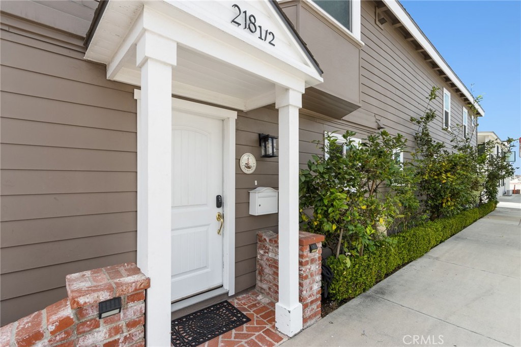 218 E Balboa 1/2