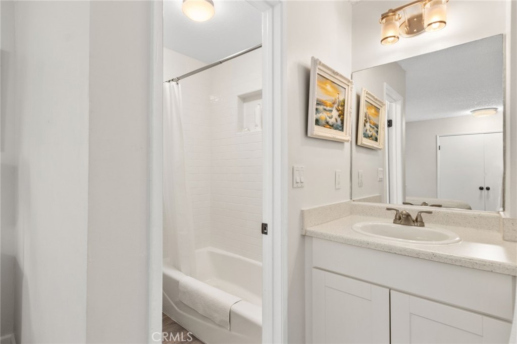 218 E Balboa 1/2