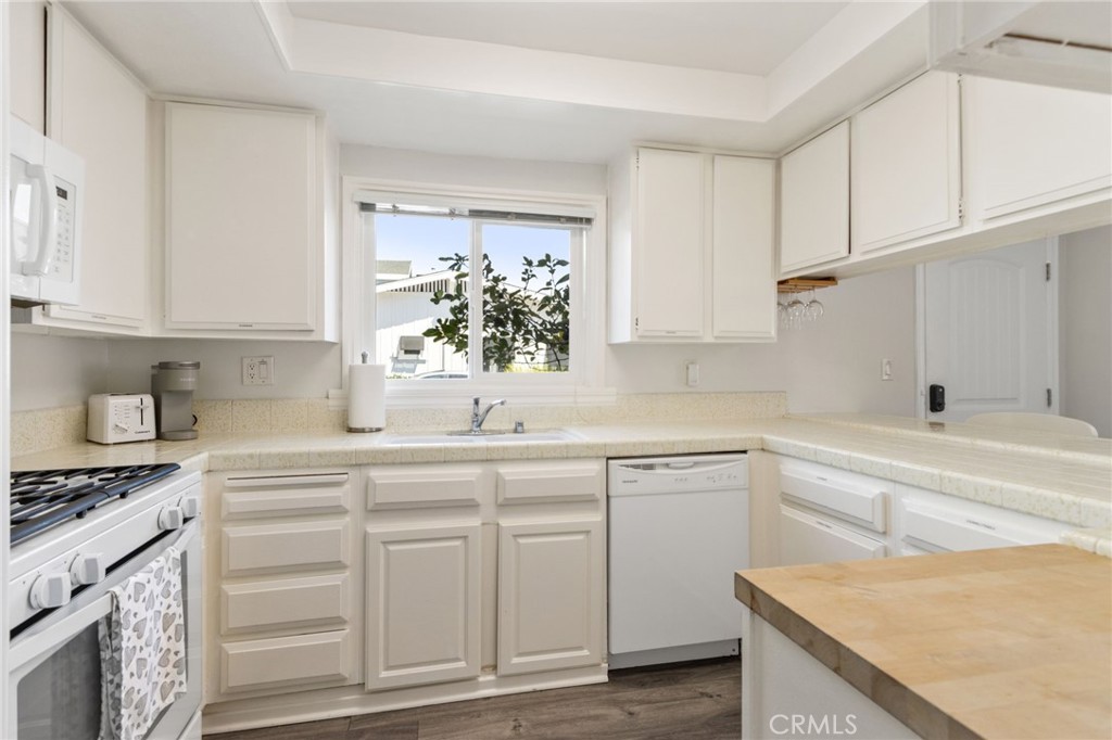 218 E Balboa 1/2