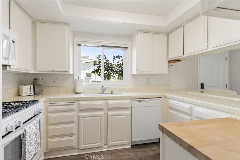 218 E Balboa 1/2
