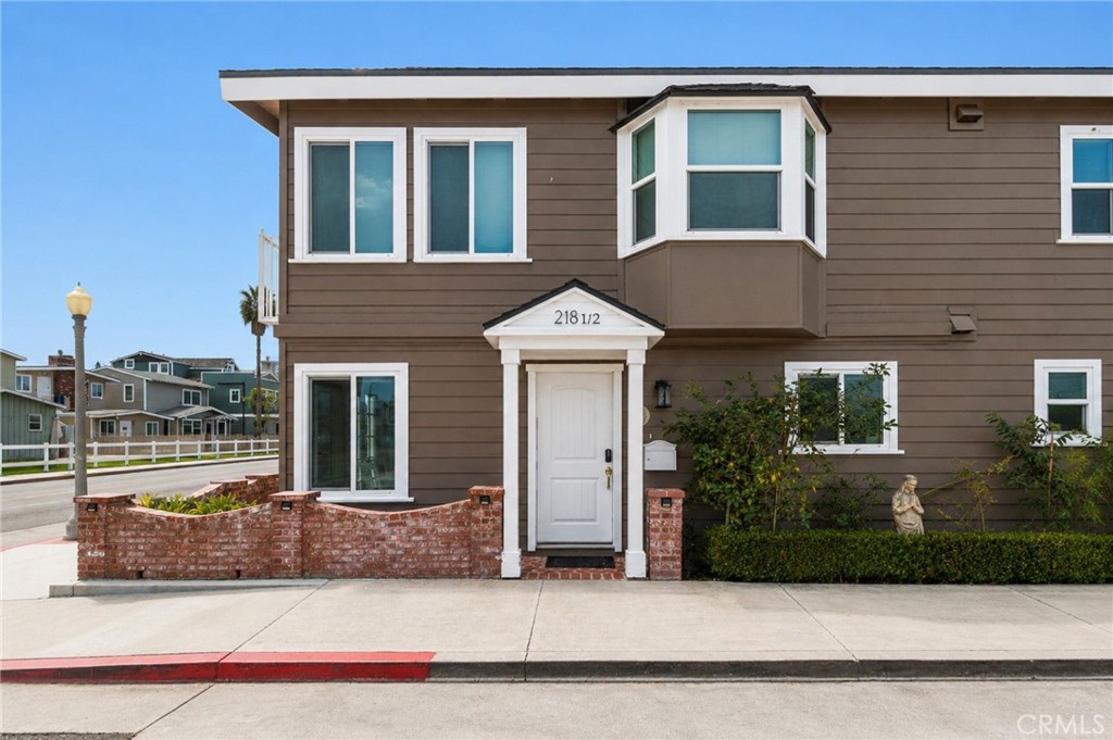 218 E Balboa 1/2