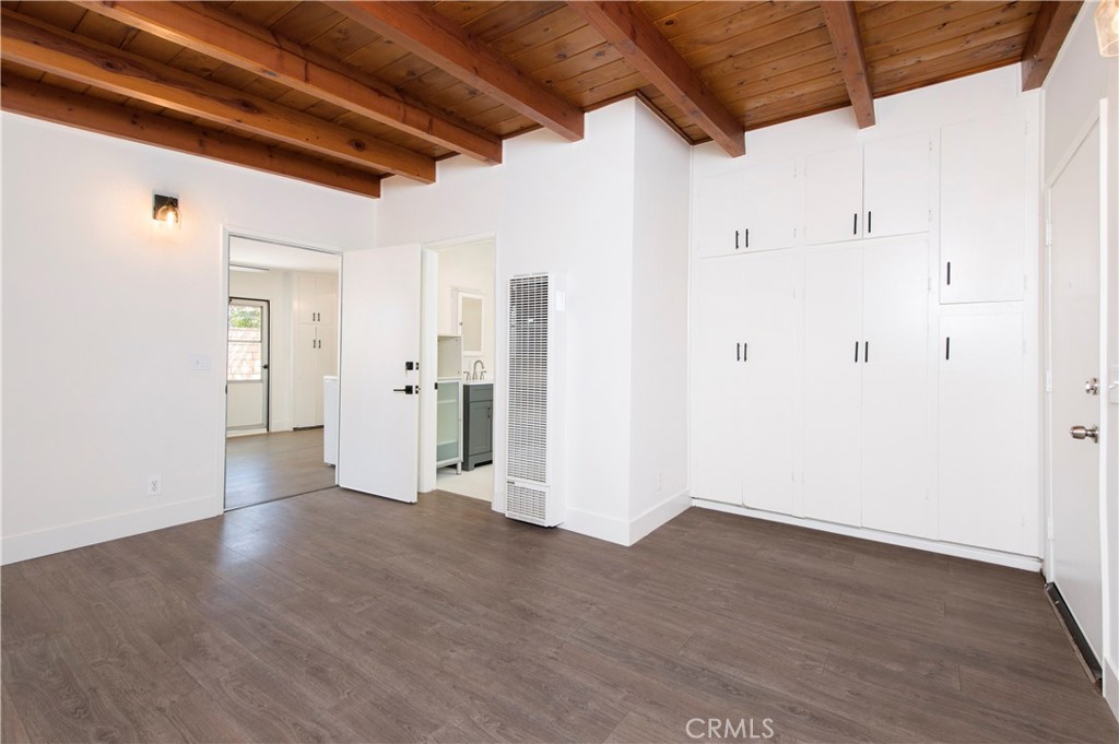 2175 1/2 Tustin Avenue