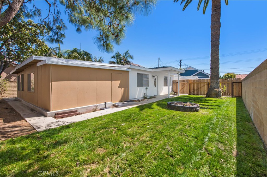 2175 1/2 Tustin Avenue