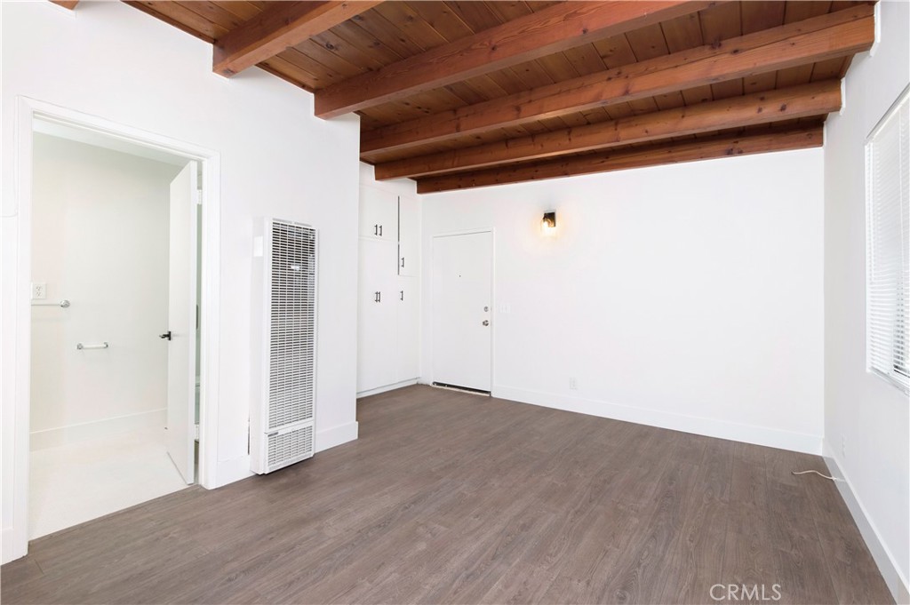 2175 1/2 Tustin Avenue