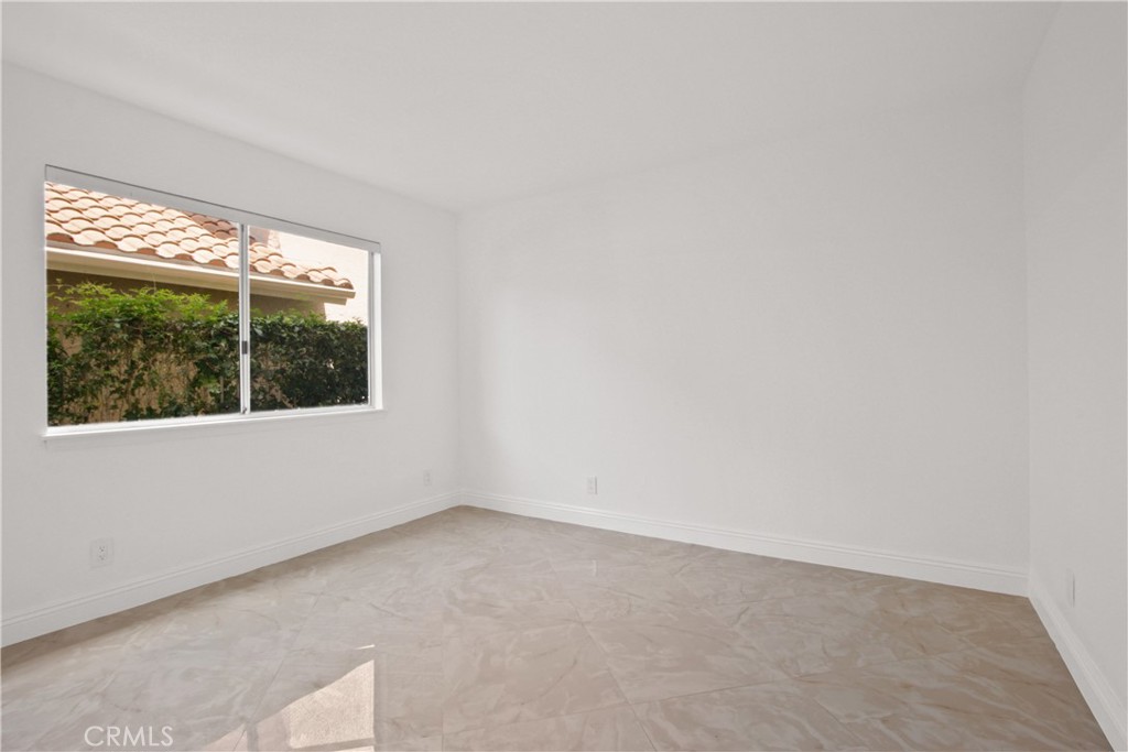 29696 Michelis Street