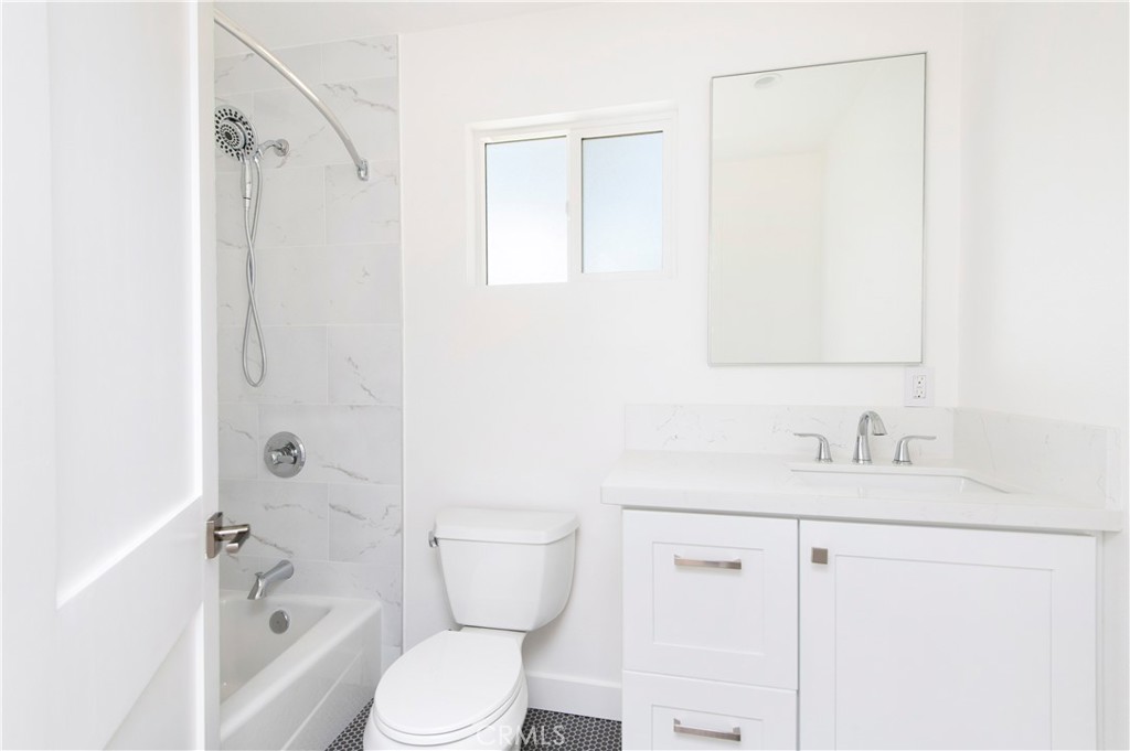 2175 Tustin Avenue C