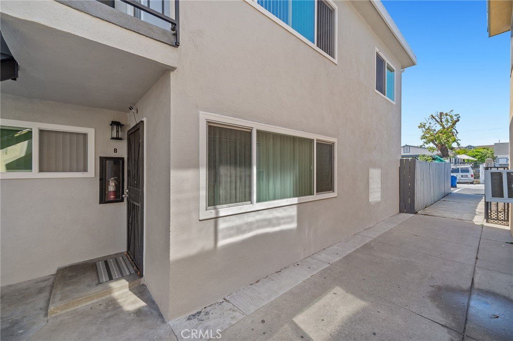 233 W Oliver Street