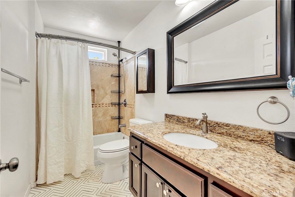 168 E Harcourt Street