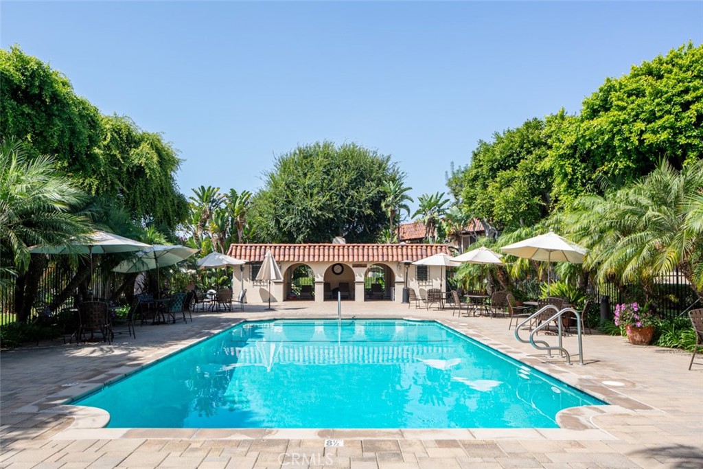 3019 Club House Circle