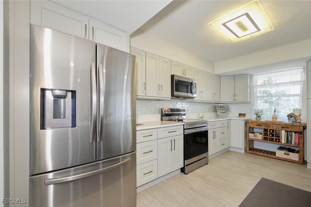 789 San Carlos DR