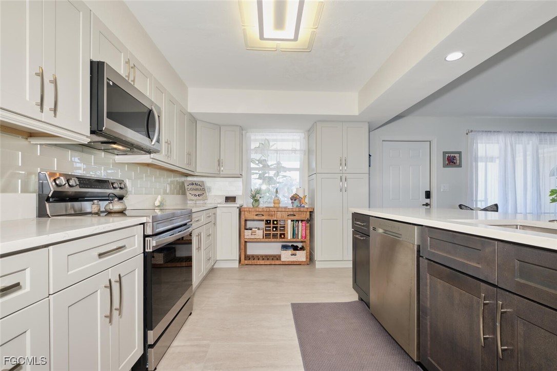 789 San Carlos DR