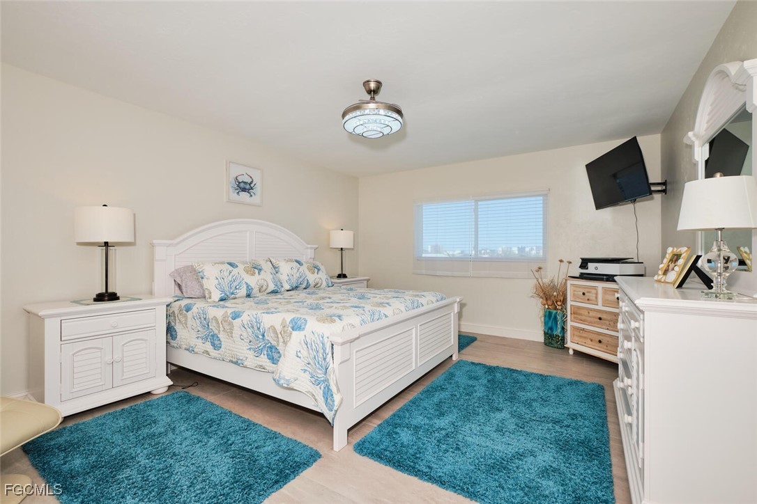 789 San Carlos DR