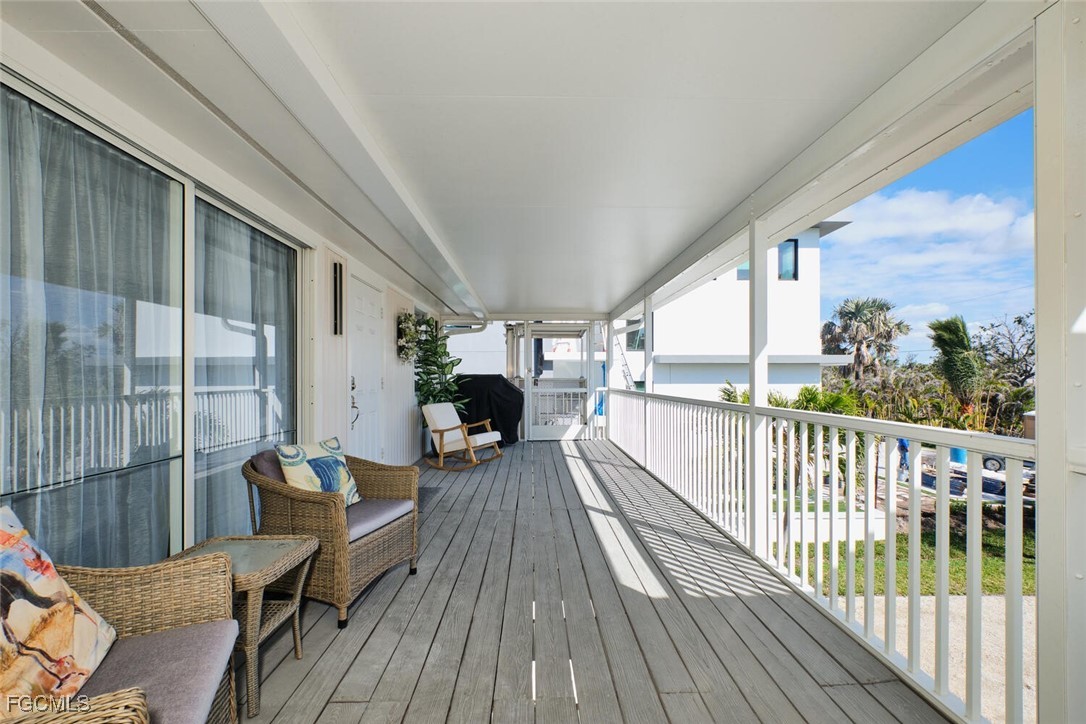 789 San Carlos DR