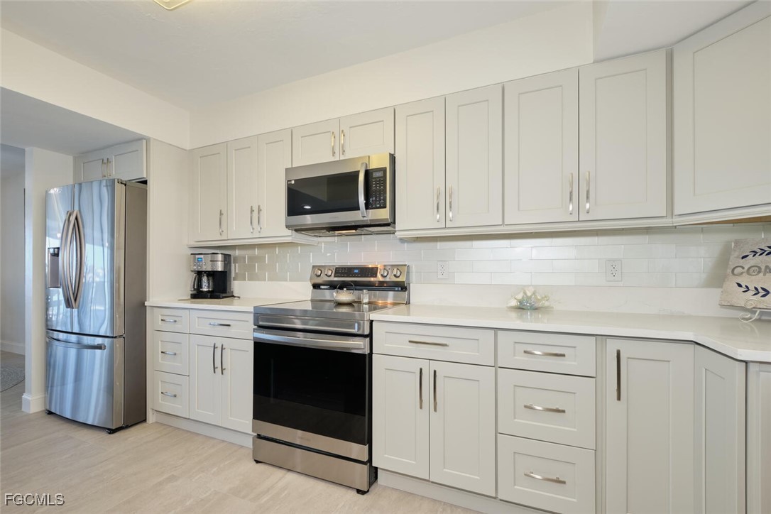 789 San Carlos DR