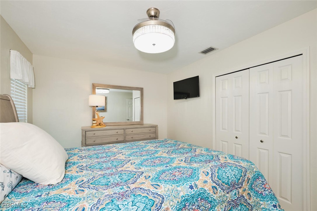 789 San Carlos DR