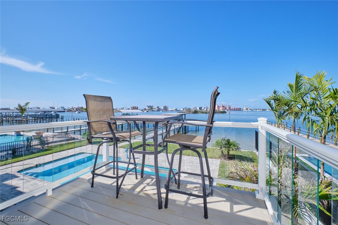 789 San Carlos DR