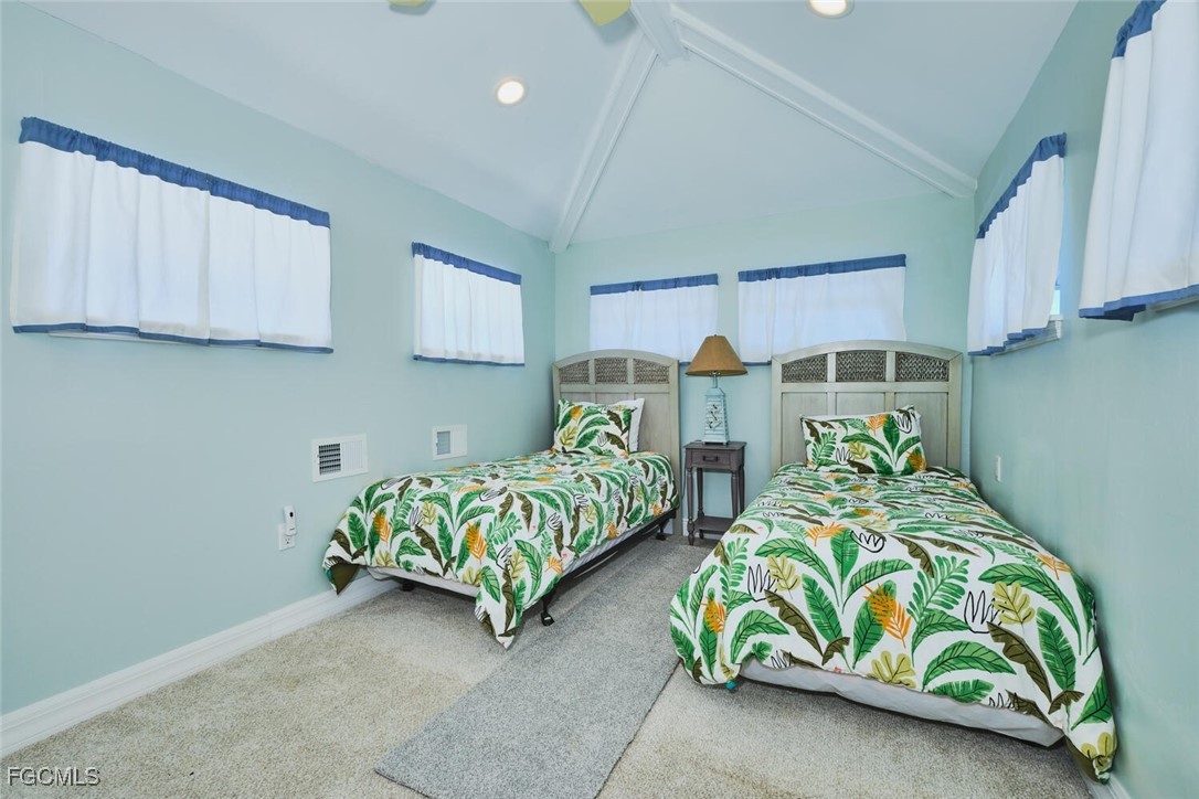 950 San Carlos DR