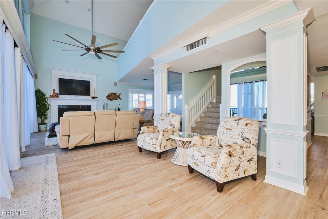 950 San Carlos DR