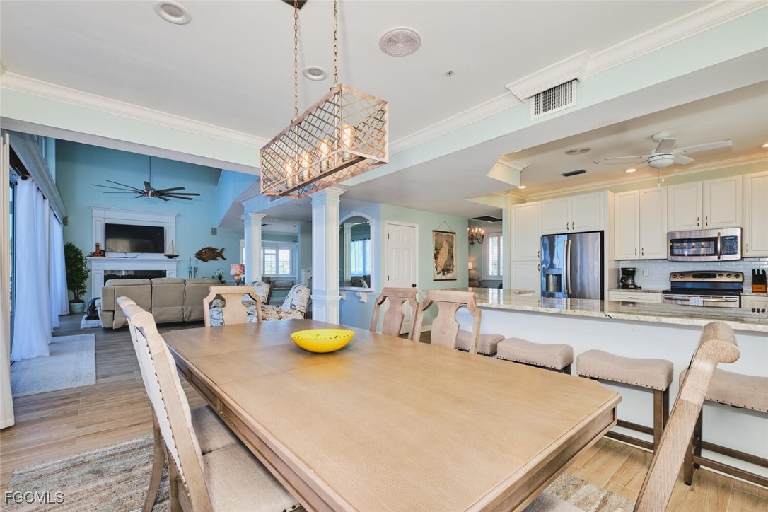950 San Carlos DR