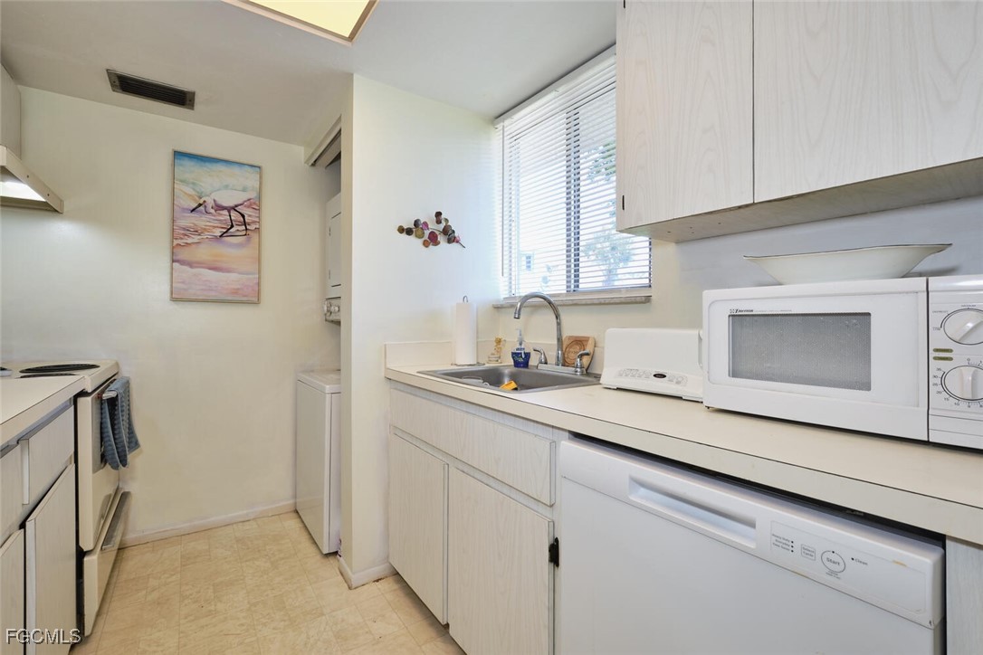 3350 Alouette CIR 1