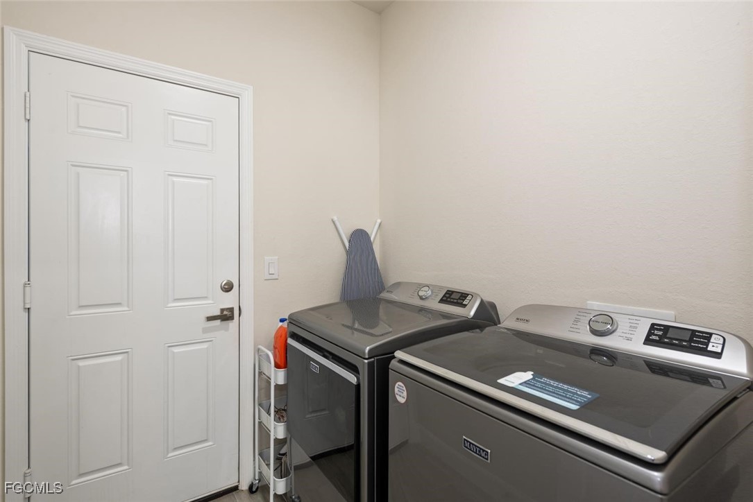 6139 Hendley CT