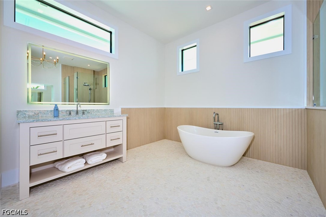 938 San Carlos DR