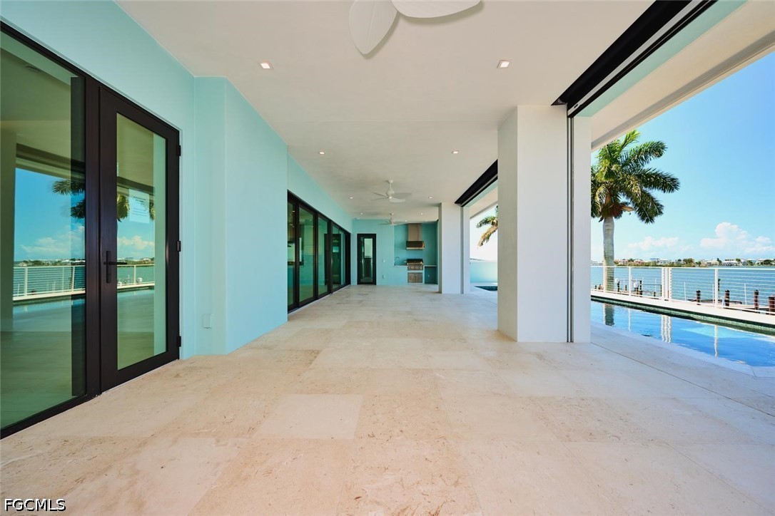 938 San Carlos DR