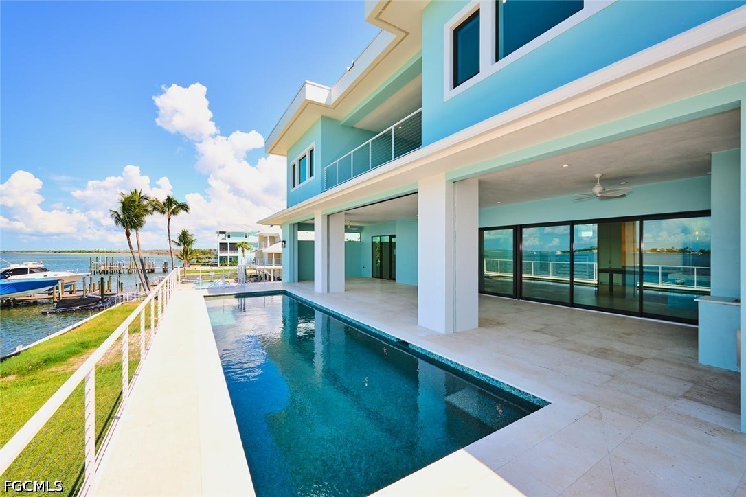 938 San Carlos DR