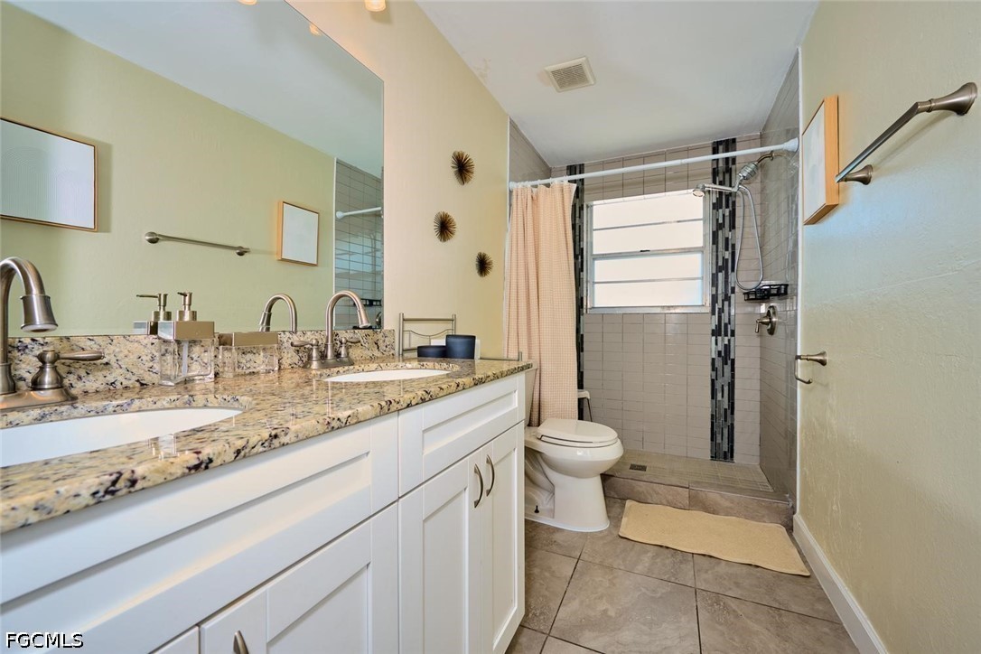 2212 Crystal DR