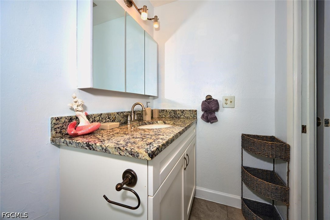 2212 Crystal DR