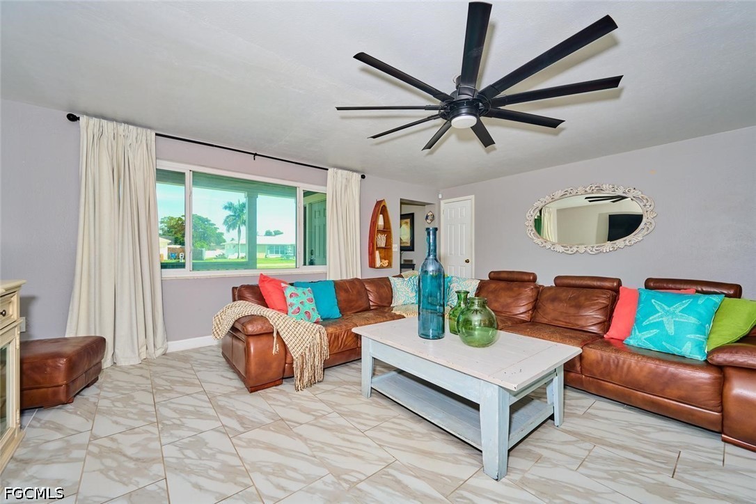 2212 Crystal DR